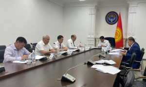 МинКаб Төрагасынын орун басары Бакыт Төрөбаев: Эгерде жеке көмүр казуучу компаниялар көмүрдү сыртка чыгарууда, ички керектөөчүлөргө бааларды жогорулатса Министрлер Кабинети экспортту жабат МинКаб Төрагасынын орун басары Бакыт Төрөбаев: Эгерде жеке көмүр казуучу компаниялар көмүрдү сыртка чыгарууда, ички керектөөчүлөргө бааларды жогорулатса Министрлер Кабинети экспортту жабат
